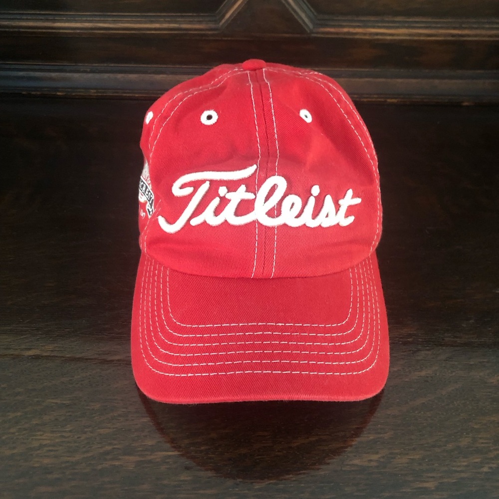 Titleist Red Cap with White Script Logo 🧢⛳️🏌️♀️🏌️♂️ - Picture 1 of 8